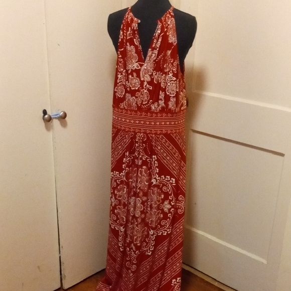 London Times Red And White Raised Patterned Maxi Dress - Picture 2 of 12